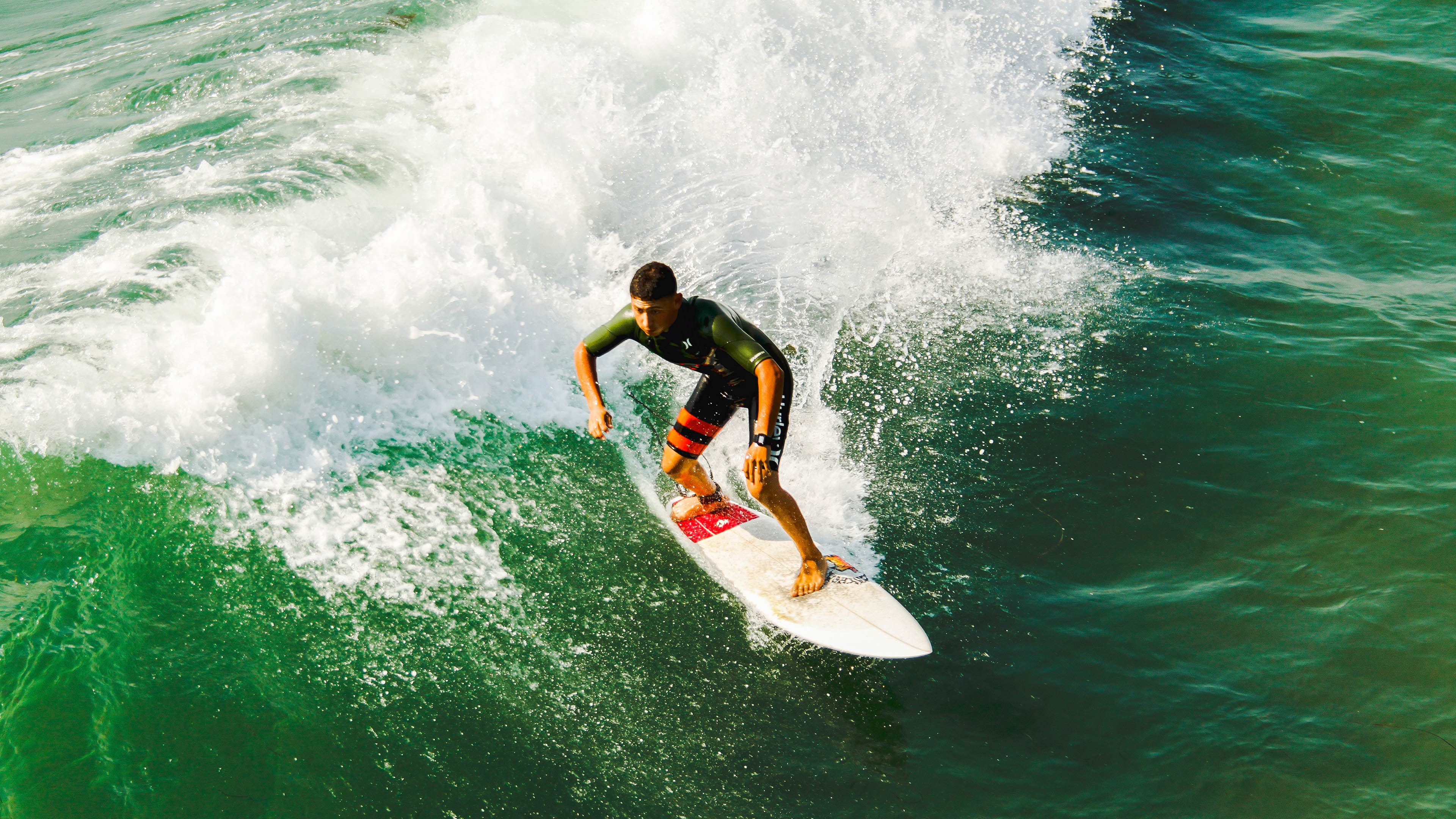 欧洲杯的球迷互动体验不断升级，欧洲杯的魅力