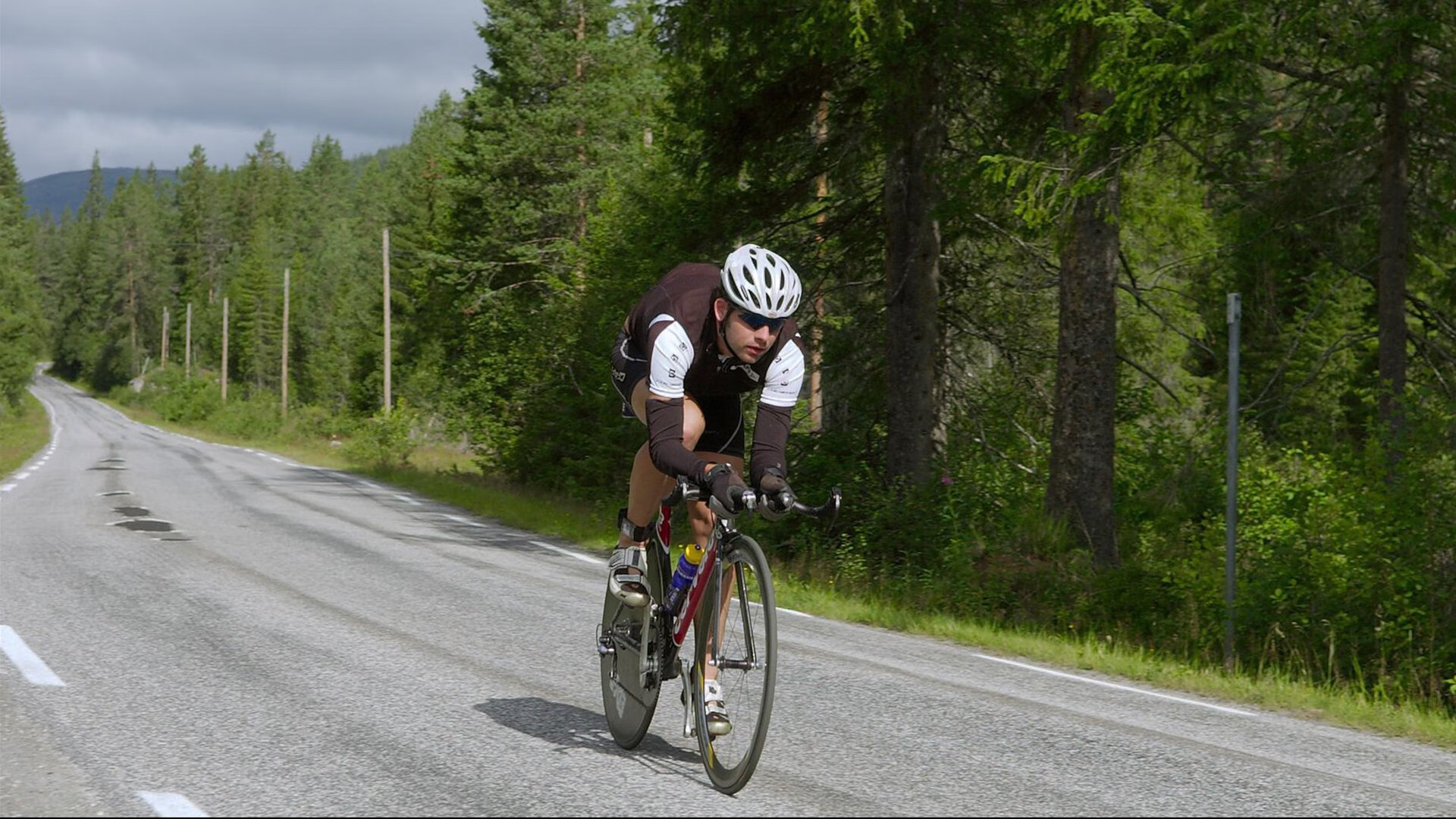 欧洲杯战火争锋：战术创新引领新高潮，欧洲站杯